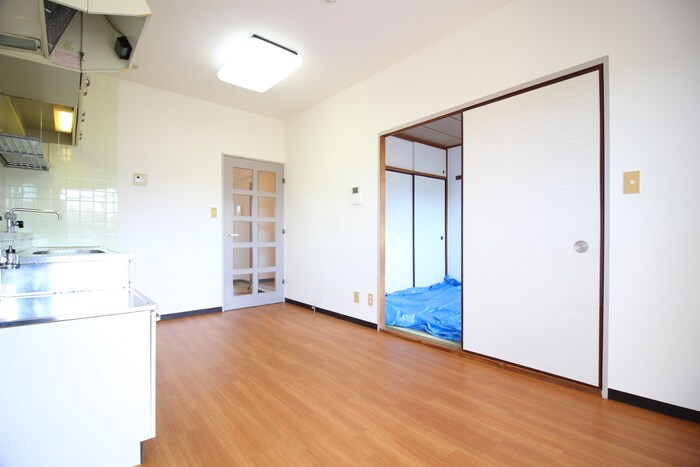 物件内観写真8　(居室)