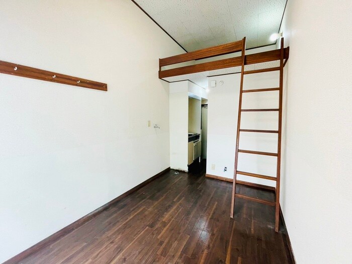 物件内観写真8　(居室)