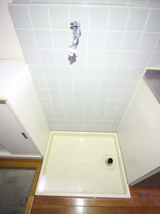 物件内観写真13　(洗濯機置場)