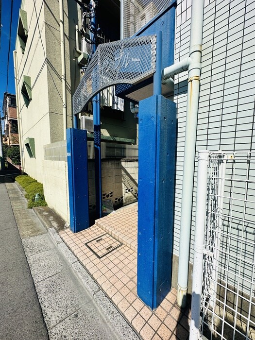 ハイツファインブル－のエントランス部分