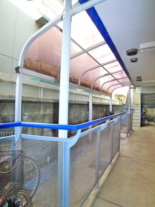 物件外観写真6　(駐輪場)