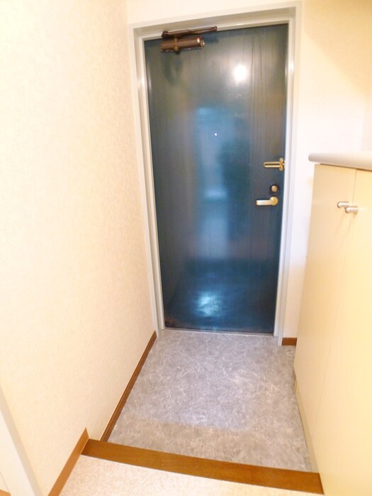 物件内観写真15　(玄関)
