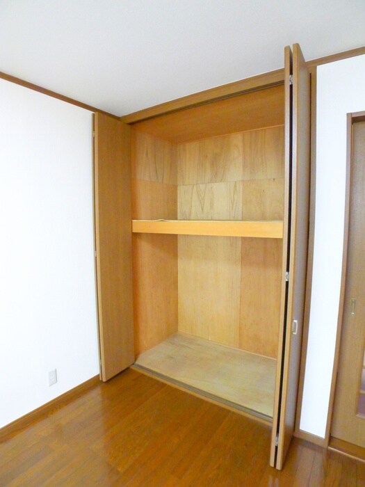 物件内観写真12　(収納)