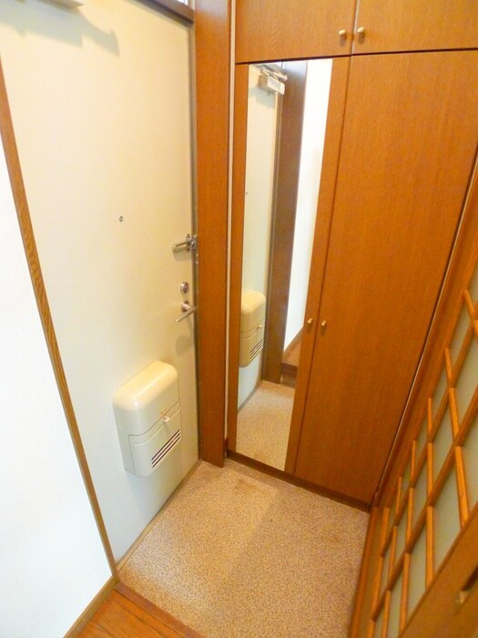 物件内観写真14　(玄関)