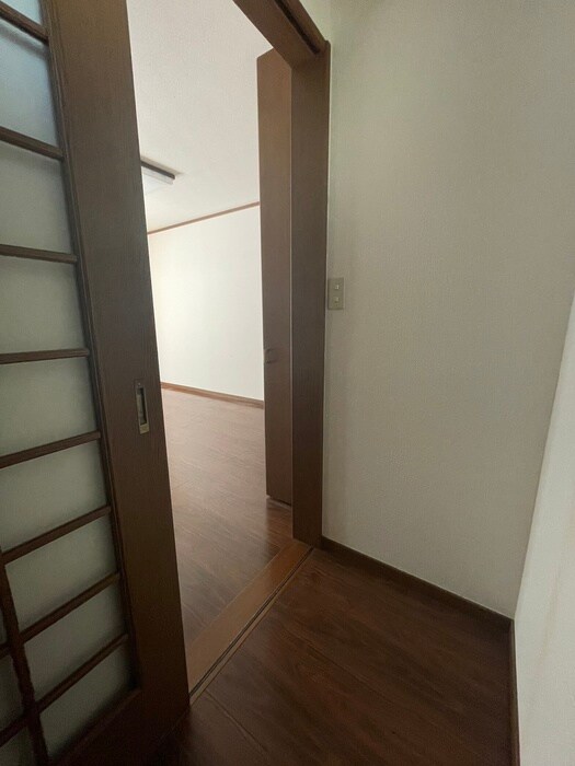 物件内観写真18　(廊下)