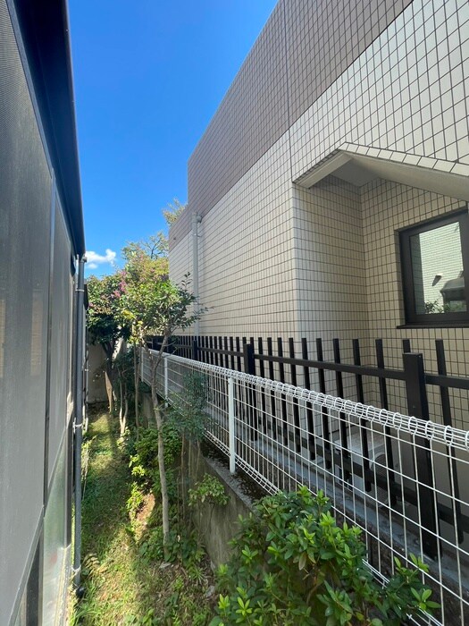 物件内観写真20　(室内からの展望)