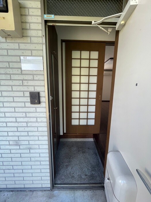 物件内観写真21　(玄関)