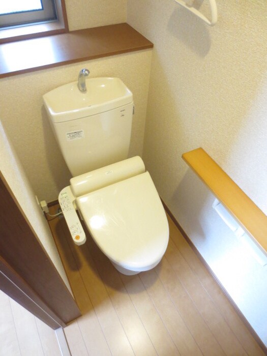 物件内観写真9　(トイレ)