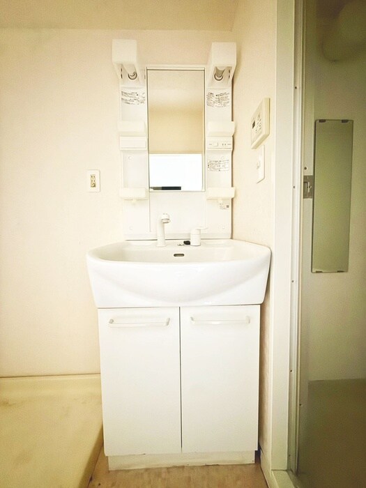 物件内観写真12　(洗面)