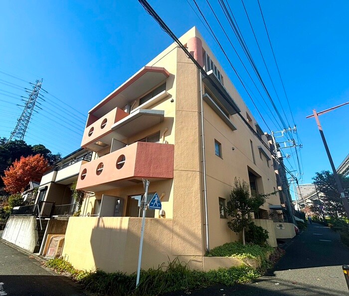 ウインドスペイスの物件外観写真