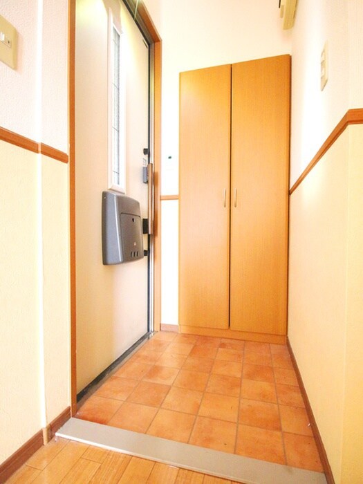 物件内観写真15　(玄関)