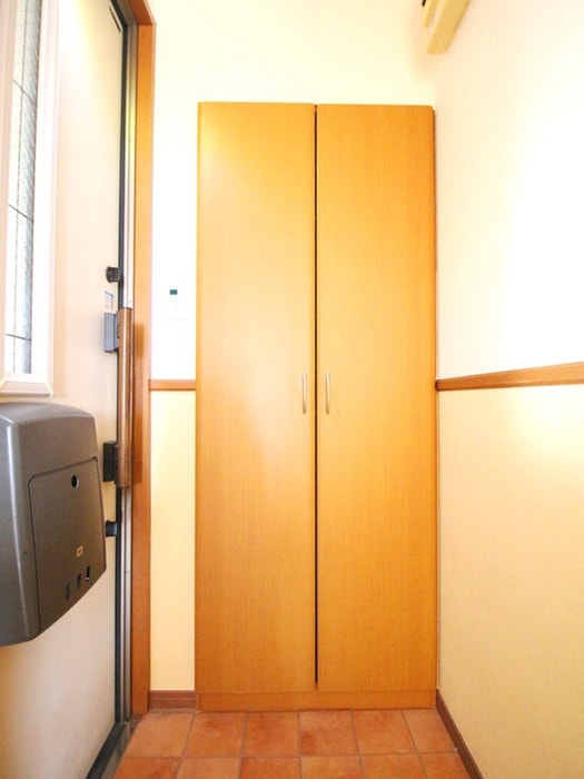 物件内観写真16　(玄関)