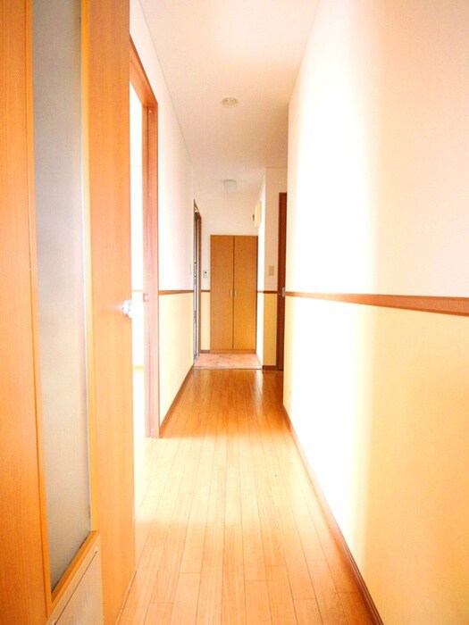 物件内観写真18　(廊下)