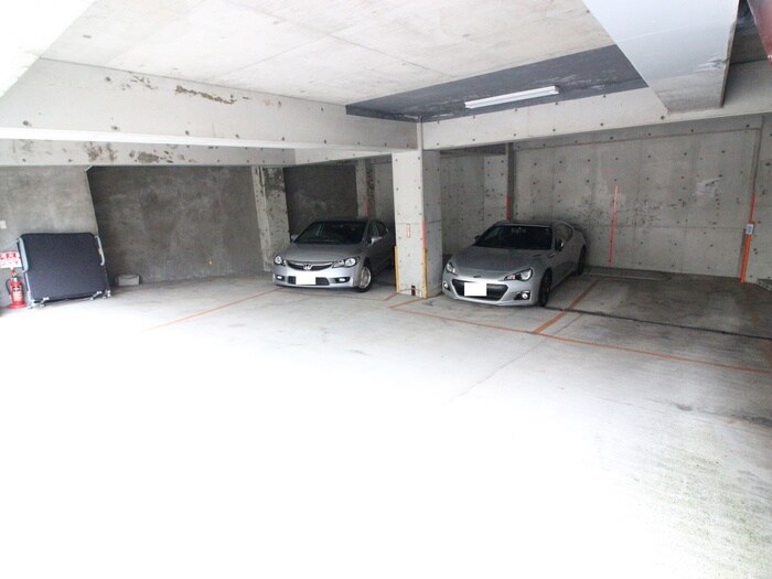 レジデンス  西馬込の駐車場