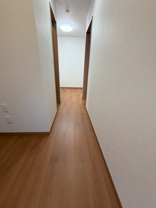 物件内観写真17　(廊下)