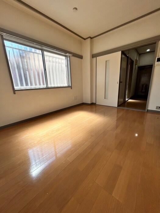 物件内観写真4　(居室)