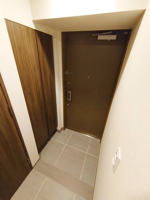 物件内観写真14　(玄関)