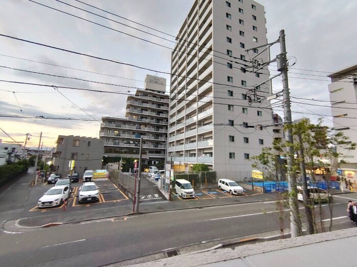 物件内観写真16　(洗濯機置場)