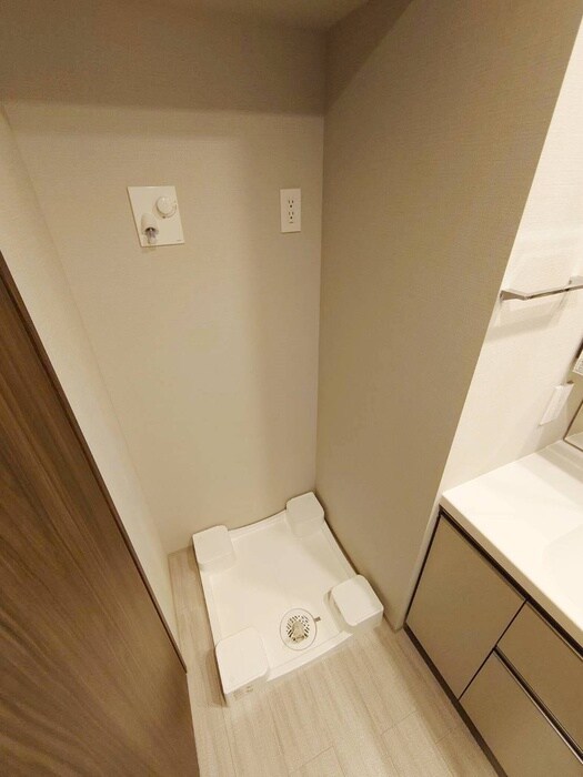 物件内観写真17　(洗濯機置場)