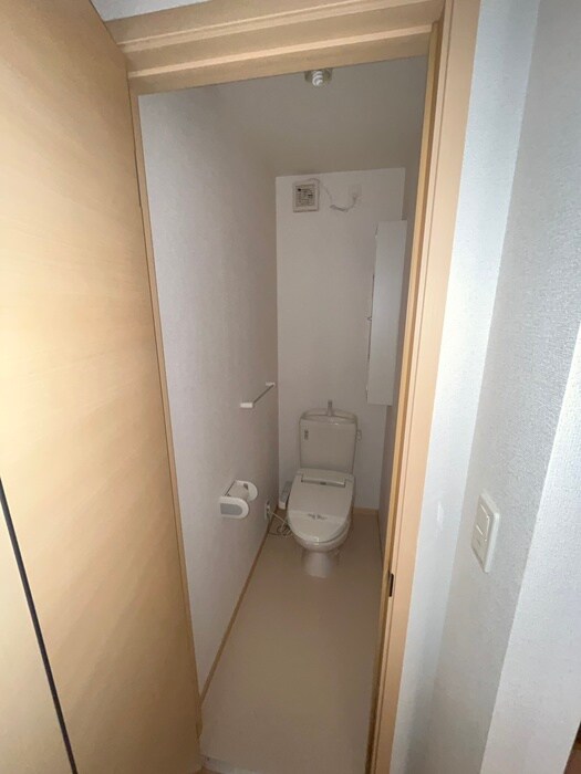 物件内観写真5　(トイレ)