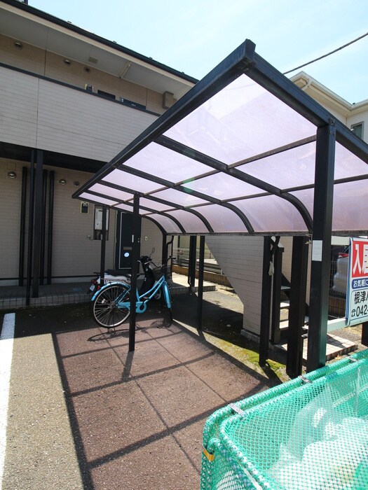 物件外観写真3　(駐輪場)