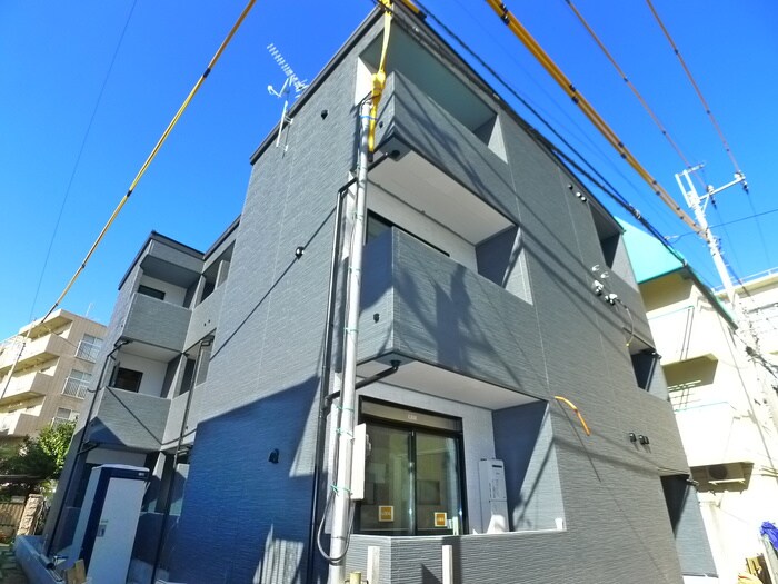 物件外観写真1　(建築中)