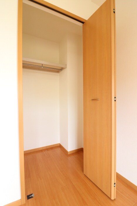 物件内観写真12　(収納)