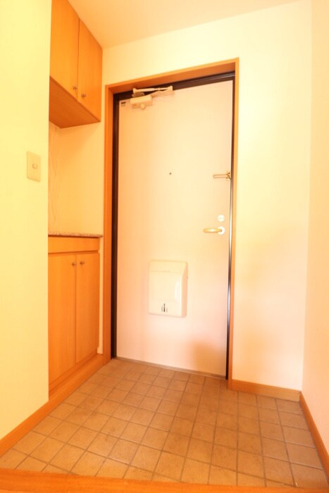 物件内観写真14　(玄関)