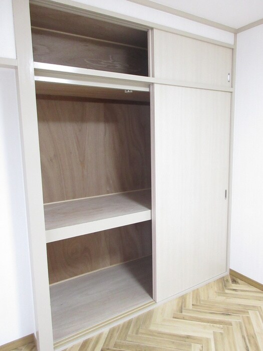 物件内観写真10　(収納)