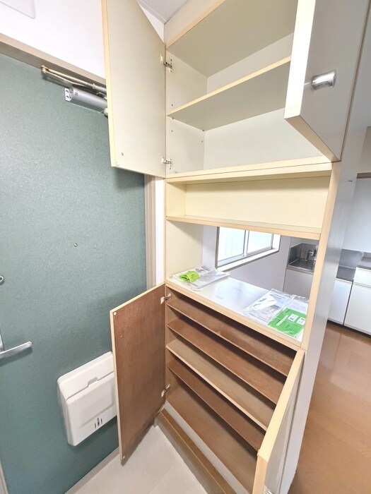 物件内観写真19　(靴箱)