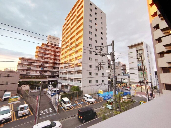 物件内観写真17　(室内からの展望)