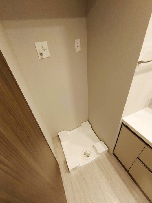 物件内観写真18　(洗濯機置場)