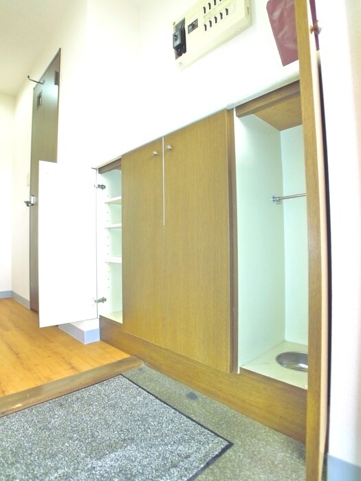 物件内観写真17　(靴箱)