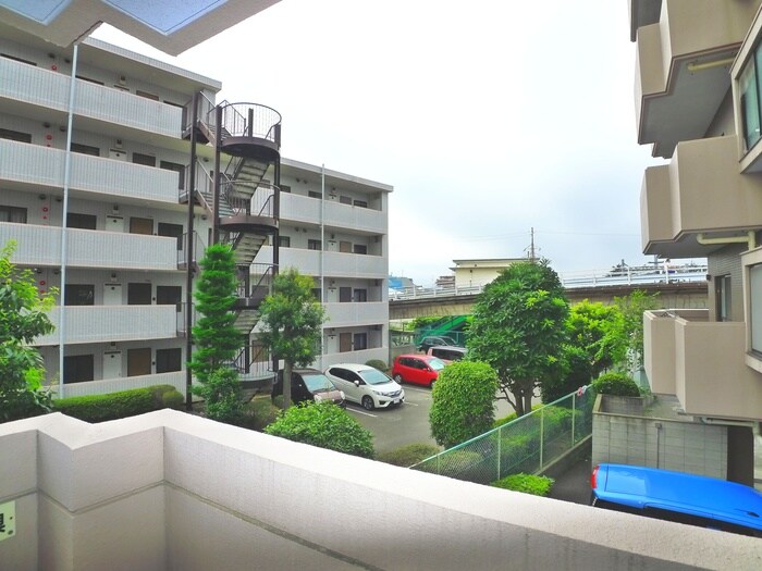 物件内観写真22　(室内からの展望)