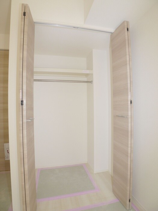 物件内観写真12　(収納)