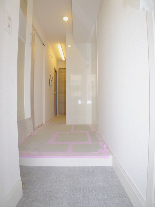 物件内観写真17　(玄関)