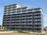 建築中