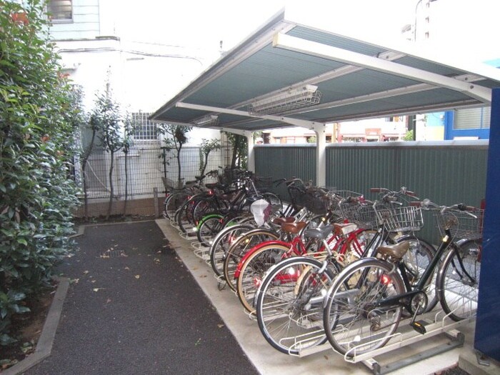 物件外観写真5　(駐輪場)