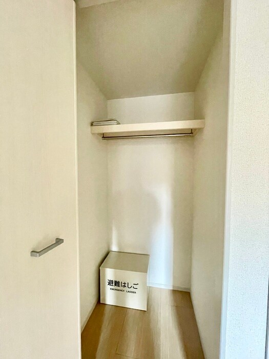 物件内観写真11　(収納)