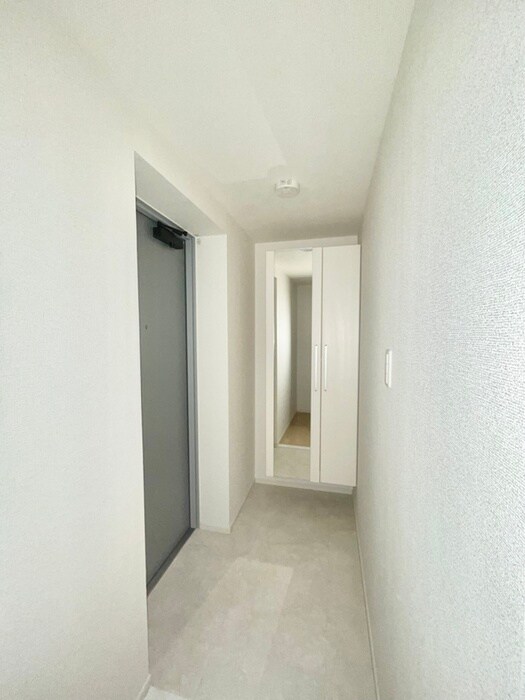 物件内観写真17　(玄関)