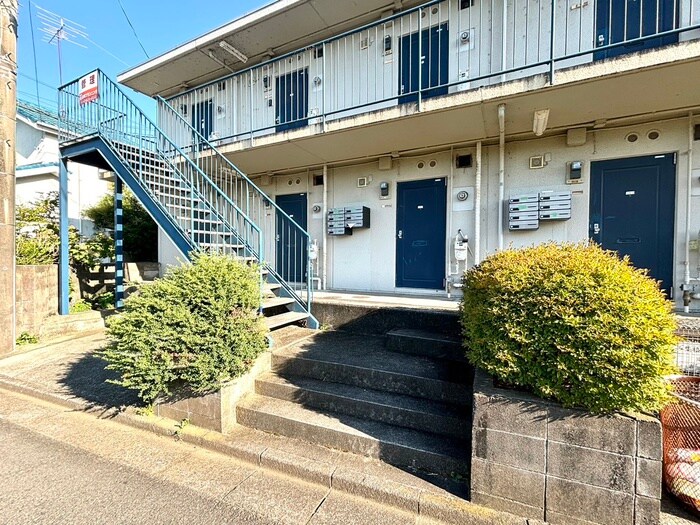 物件外観写真5　(エントランス部分)