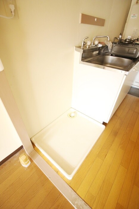 物件内観写真14　(洗濯機置場)