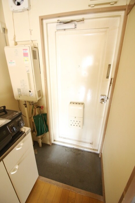 物件内観写真15　(玄関)