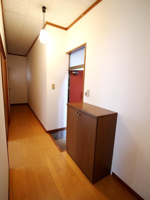 物件内観写真16　(廊下)