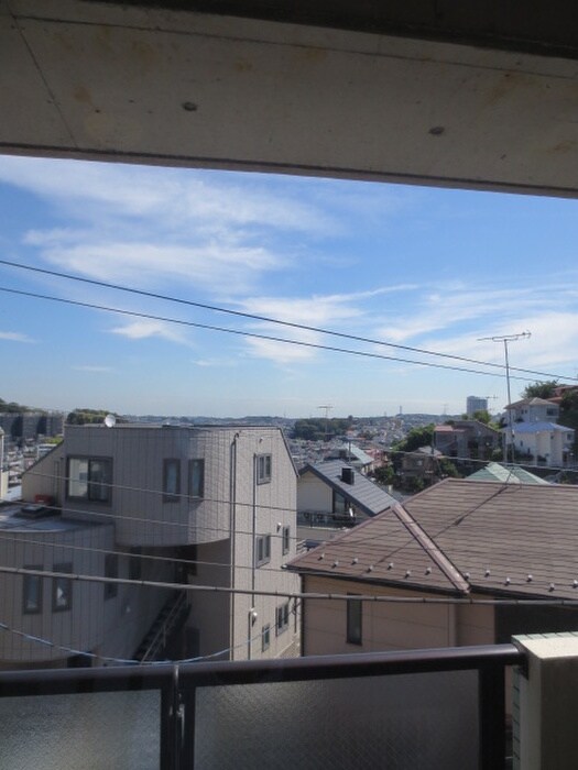 物件内観写真16　(室内からの展望)