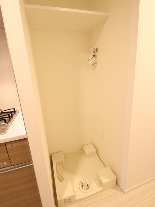 物件内観写真15　(洗濯機置場)