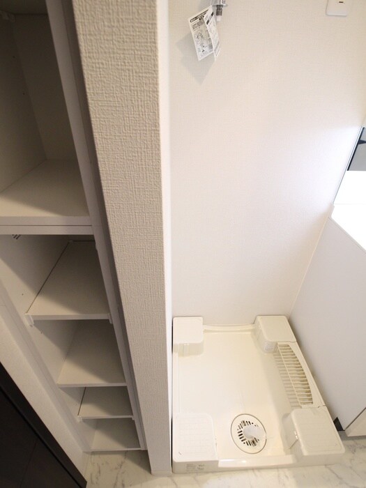 物件内観写真17　(洗濯機置場)