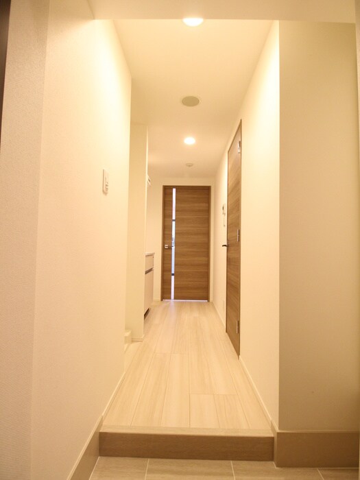 物件内観写真17　(玄関)