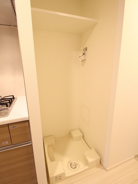 物件内観写真17　(洗濯機置場)