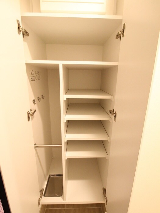 物件内観写真18　(靴箱)